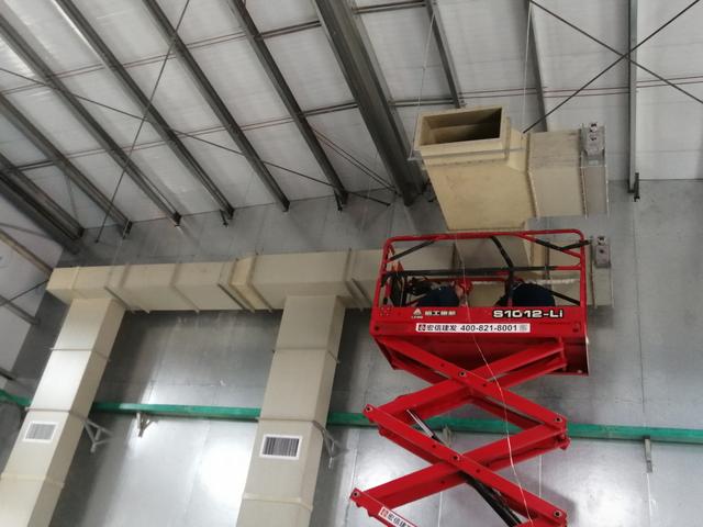 废气处理设备通风管道安装施工现场